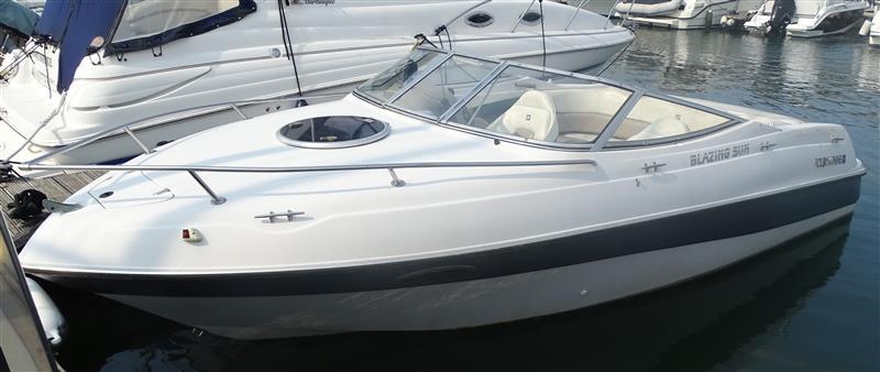 Four Winns  Sundowner 205 