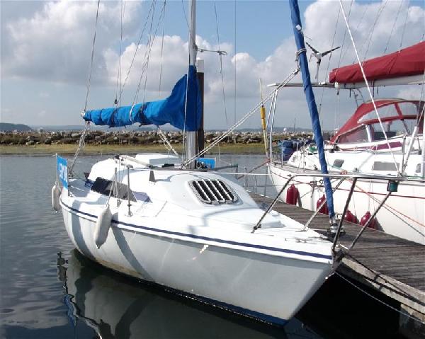 Hunter Horizon 23 For Sale From Seakers Yacht Brokers